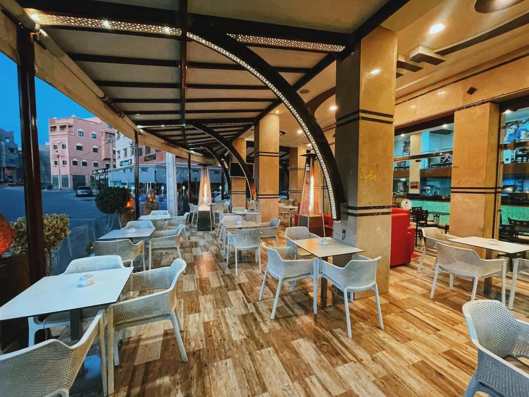 Chay - Appartements A Ouarzazate Esterno foto