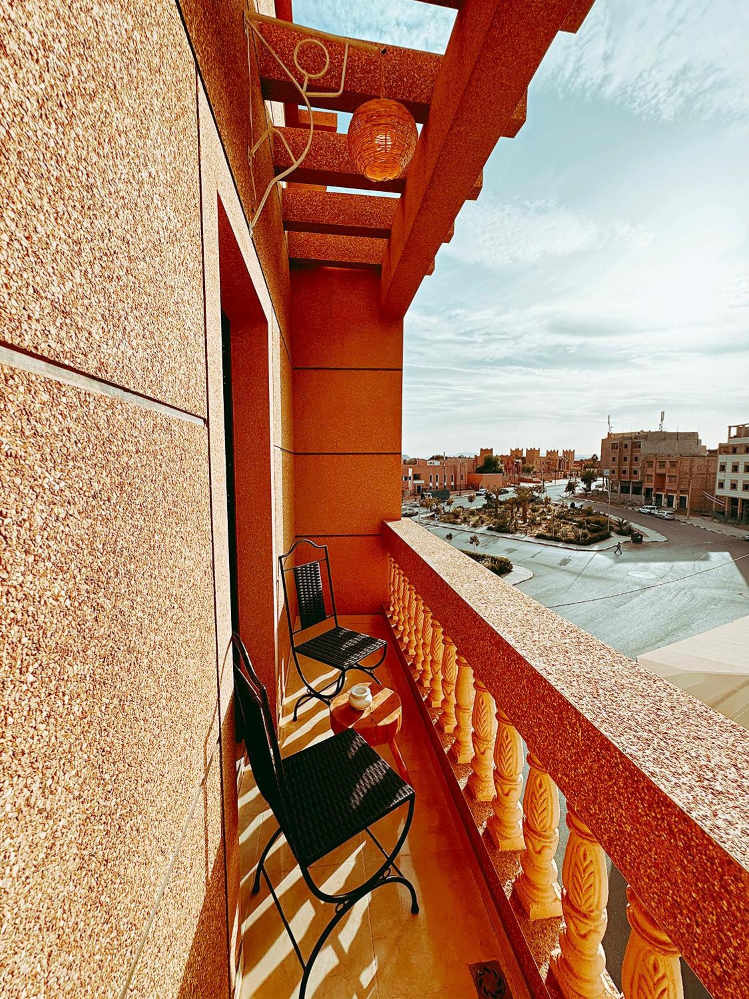 Chay - Appartements A Ouarzazate Esterno foto