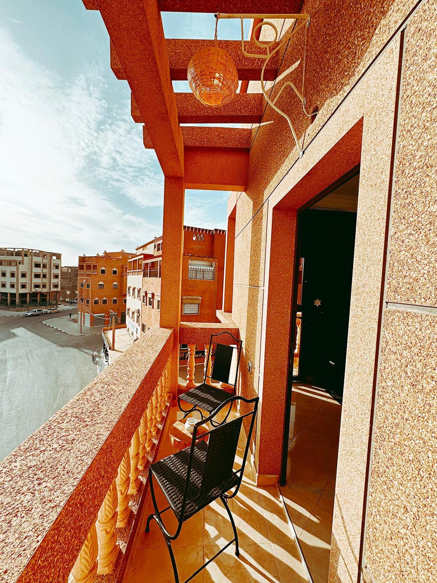 Chay - Appartements A Ouarzazate Esterno foto